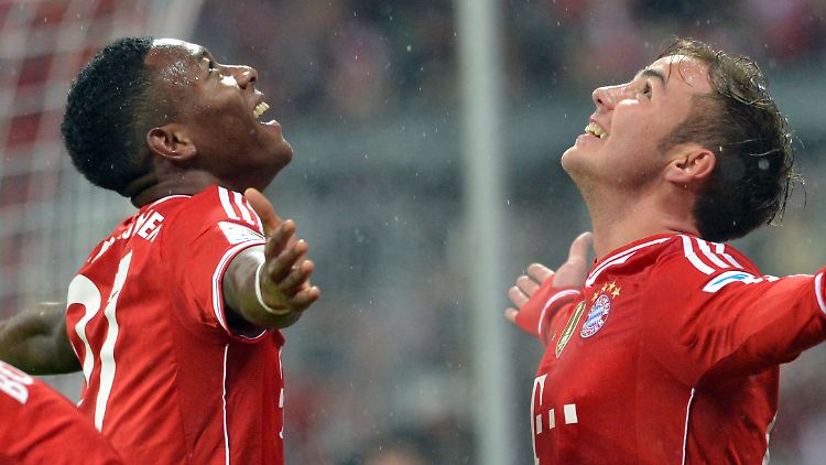 Noch lange nicht satt: das Starensemble des FC Bayern.