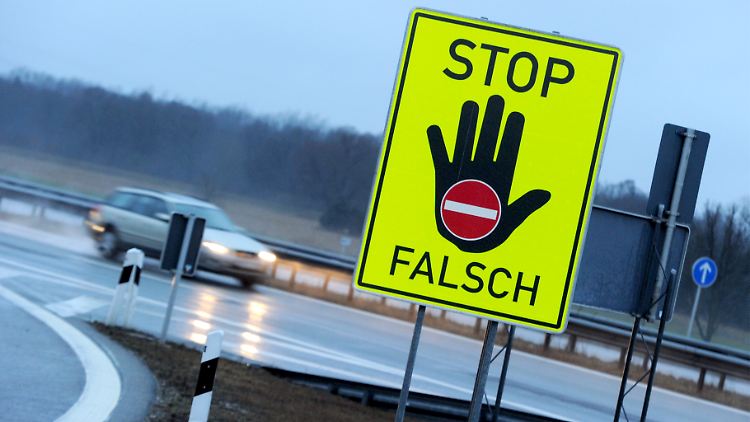 Einmal mehr endet eine Geisterfahrt mit Toten.