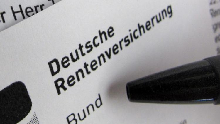 Droht der Arbeitnehmer arbeitsunfähig zu werden, ist meist die Rentenversicherung für eine Reha zuständig.  