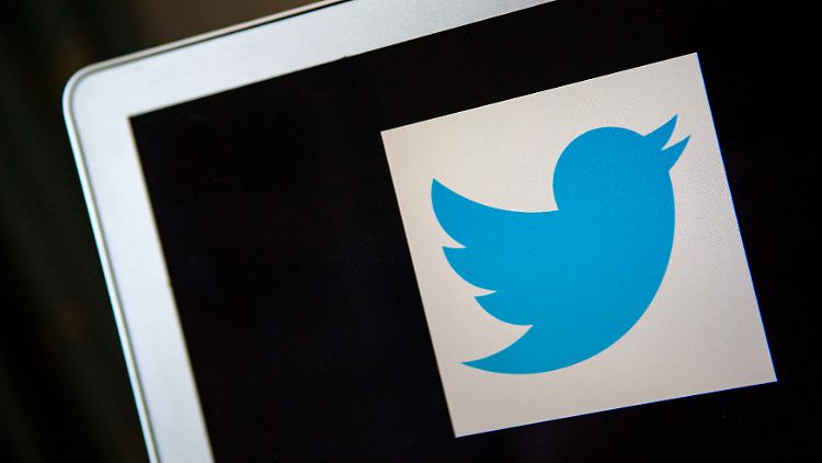 2014-02-04T135125Z_897769802_TM4EA1G101C01_RTRMADP_3_INTERNET-TWITTER.JPG7299090719944068865.jpg