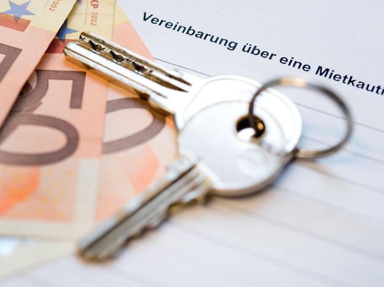 Umziehen ist teuer. Kommt dann noch die Mietkaution dazu, kann es finanziell eng werden. Mietkautionsversicherungen versprechen Abhilfe.