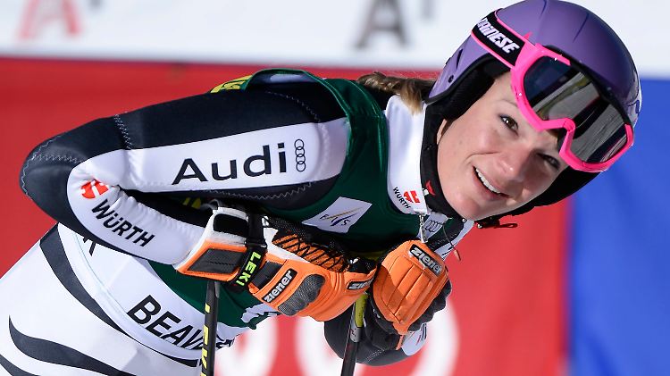 Maria Höfl-Riesch trägt die Goldhoffnungen der deutschen Alpinen - und die Fahne.