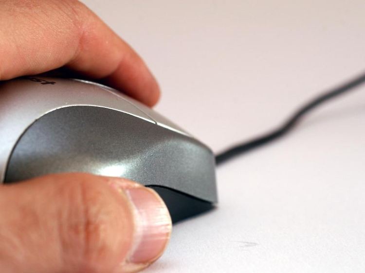 No-Name-Technik kann krebserregende Schadstoffe enthalten. Auch in Computer-Mäusen wurden giftige Substanzen nachgewiesen.