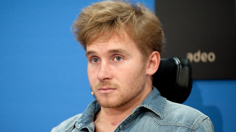 Der Studienabschluss von Samuel Koch ist in greifbarer Nähe.