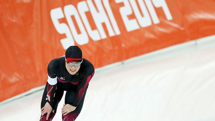 Pechstein nach ihrem enttäuschenden vierten Platz über 3000 Meter.