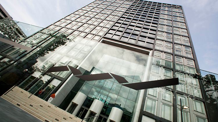 Deutsche Börse steigt bei britischer Handelsplattform für Anlehen ein.