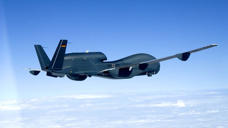 Dem Euro Hawk fehlt die Zulassung für den europäischen Luftraum - die Gründe sind bekannt.