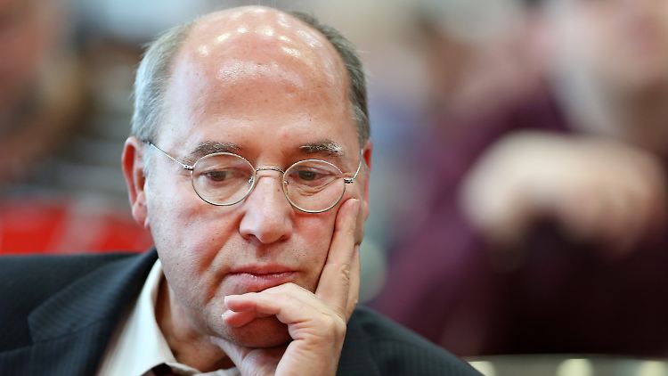 Gregor Gysi hat den Weg für eine Enthaltung bereitet. Die Linke ging nicht mit.