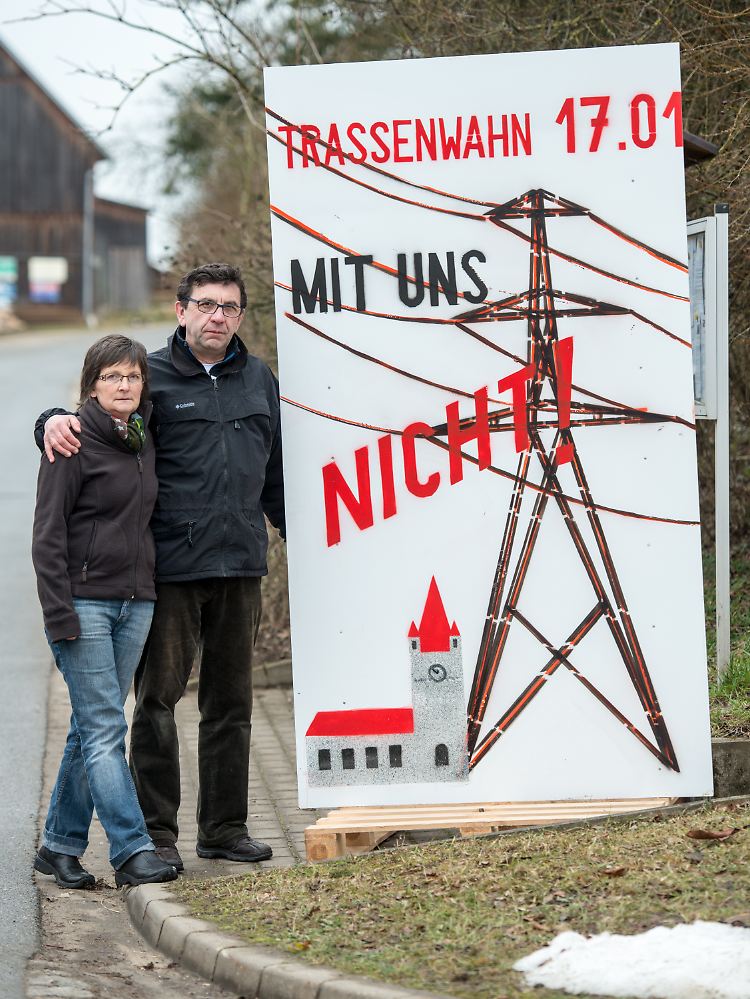 Die Wehners leben energieautark. Die neue Stromtrasse soll direkt an ihrem Haus vorbeiführen.