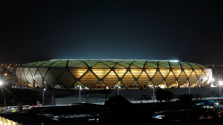 FIFA-Generalsekretär findet das Stadion von Manaus "großartig".