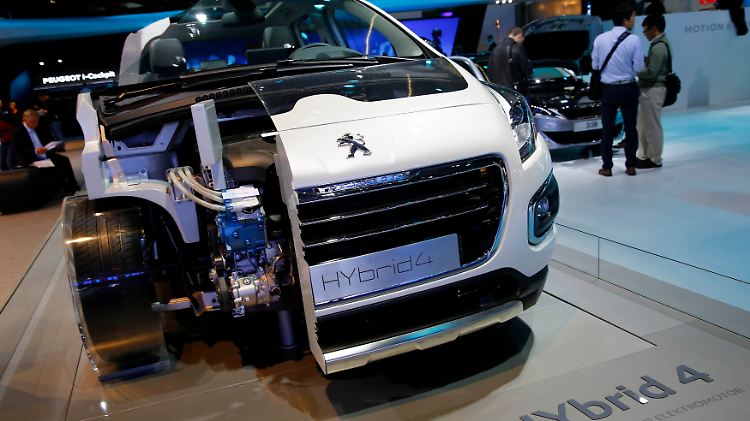 Peugeot 3008 HYbrid4: Studien und neue Modelle hat Peugeot genug, allein das Geld fehlt. Eine Kapitalerhöhung und der Einstieg von Dongfeng und dem französischen Staat sollen die Wende bringen.