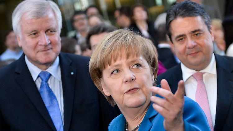 Innenausschuss, Aktuelle Stunde und Spitzentreffen - Merkel, Seehofer und Gabriel demonstrieren Aufklärungsbemühen im Edathy-Fall.