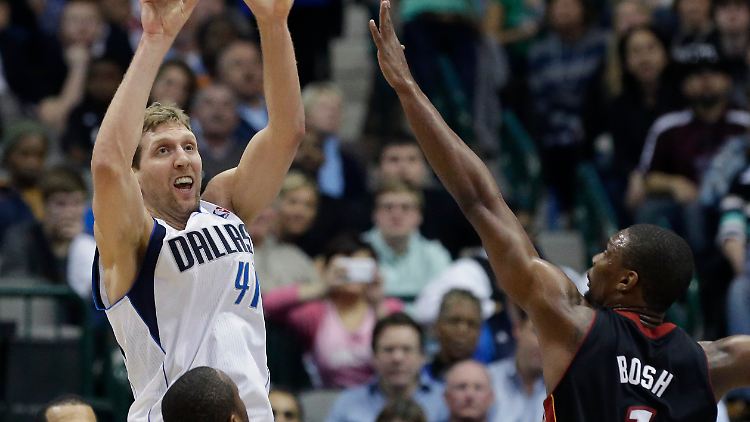 Wirft und trifft: Dirk Nowitzki.