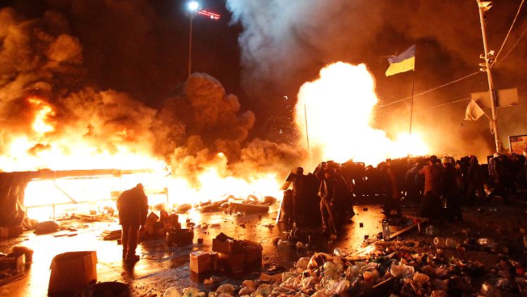 Eine Stadt im Ausnahmezustand: In Kiew kam es in der Nacht zu den bisher heftigsten Zusammenstößen zwischen Sicherheitskräften und Opposition.