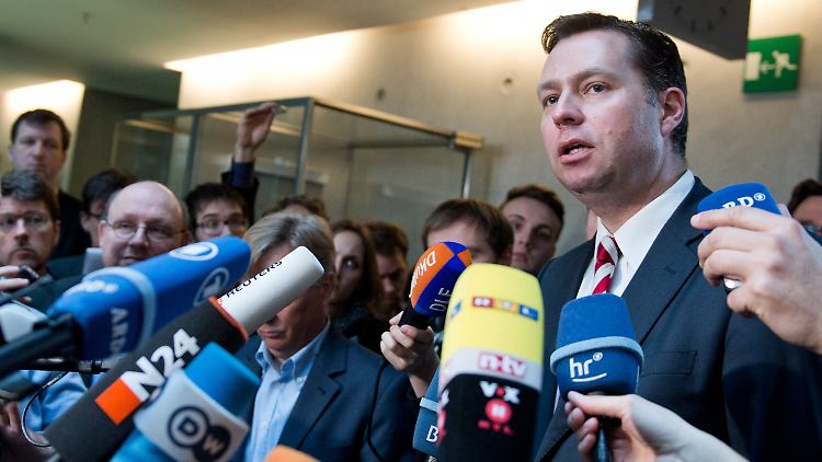 Stephan Mayer ist Jurist, CSU-Politiker und Mitglied des Innenausschusses des Deutschen Bundestags.