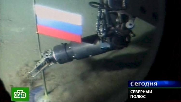 Am Nordpol steckt mehr als 4000 Meter unter der Meeresoberfläche bereits die russische Flagge.