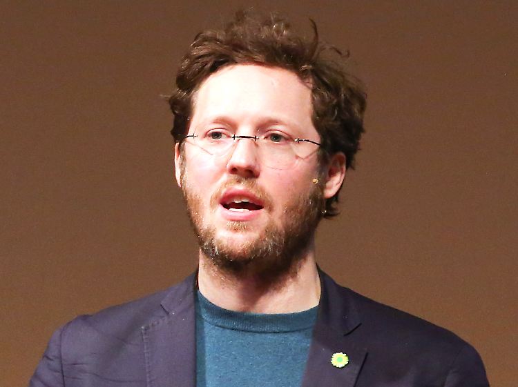 "Facebook und WhatsApp stellen eine ziemliche Bedrohung für ihre Konkurrenz in Europa und die Verbraucher dar": Jan Philipp Albrecht.