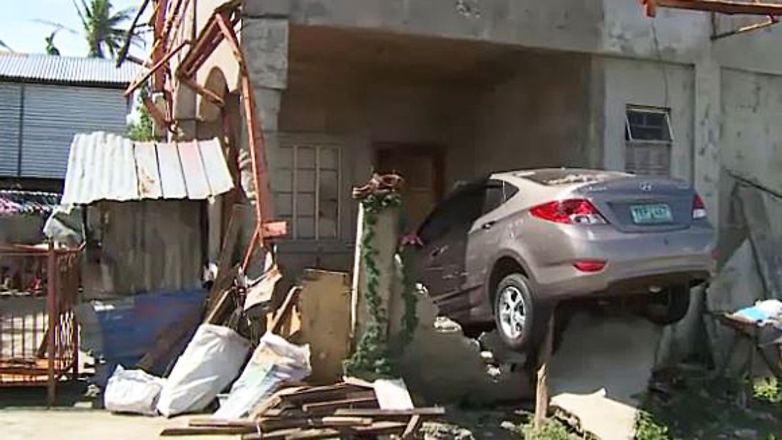 Tacloban nach dem Taifun.JPG