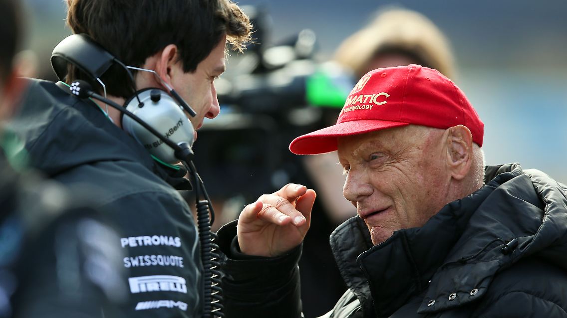 Eine große Feier wird es nicht geben. "Mich jucken Geburtstage nicht", sagt der Mann, der mit seinem roten Kapperl zum Gesicht der Formel 1 aufgestiegen ist, zum Franz Beckenbauer des Rennsports sozusagen.
