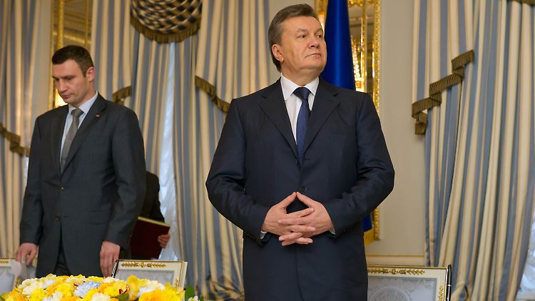 Wie geht es weiter in der Ukraine? Auch nach der Unterzeichnung des gemeinsamen Abkommens herrscht Misstrauen zwischen Klitschko und Janukowitsch.