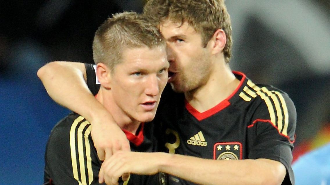 Schweinsteiger und Müller, die deutschen Stars der Fußball-WM - und die Renner bei den Trikotverkäufen.