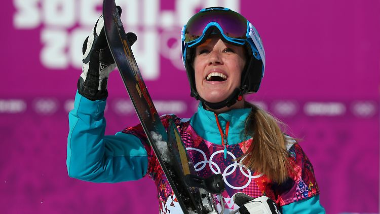 Anke Karstens setzte sich im Halbfinale gegen Amelie Kober durch. Olympia-Medaillen nehmen aus Sotschi beide mit nach Hause.
