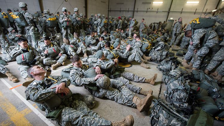Bei der Ausbildung der Soldaten sieht Hagel bei einer geschrumpften Truppe Vorteile.
