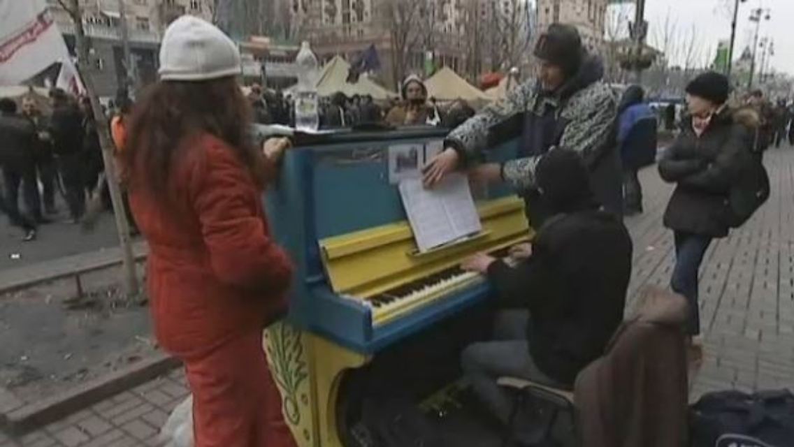 piano-extremist.JPG