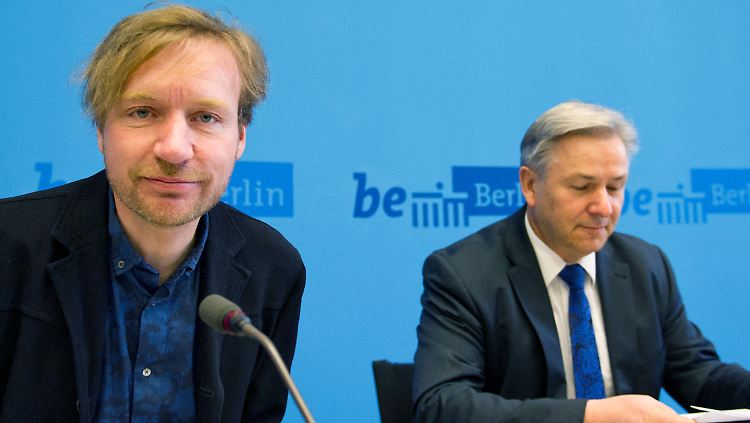 Renner (l.) und Wowereit bei der Vorstellung im Roten Rathaus.