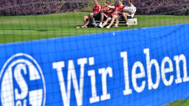 Nach der Heimpleite gegen Real Madrid droht in München die nächste Klatsche für Schalke, oder geben die Knappen den Weltpokalsiegerbesieger?