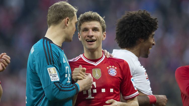Guter Dinge: Manuel Neuer, Thomas Müller, Dante und, ach, der ganze FC Bayern.