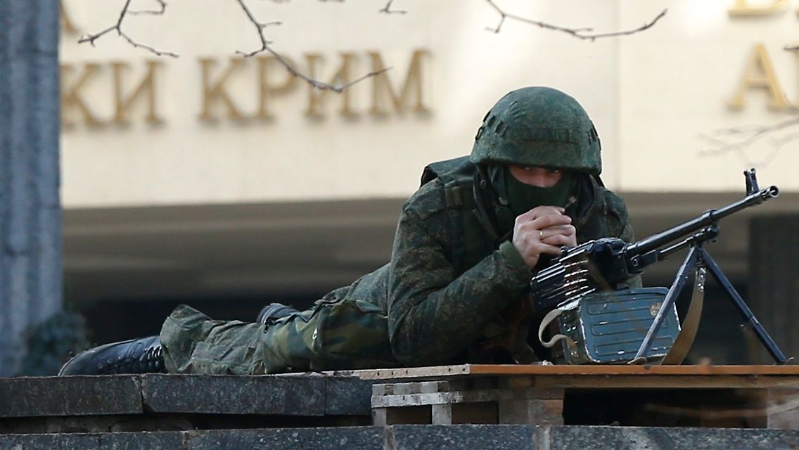 2014-03-01T094041Z_706566968_GM1EA311D2I01_RTRMADP_3_UKRAINE-RUSSIA-TROOPS.JPG3360533608569448229.jpg