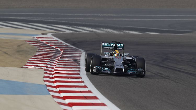 Mercedes-Team-Kollege Lewis Hamilton hat die Strecke in Sakhir bereits getestet.