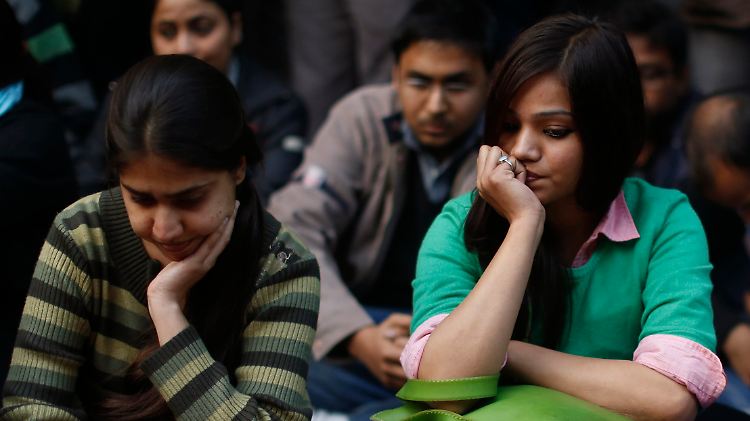 Junge Frauen in Delhi protestieren gegen Gruppenvergewaltigungen in ihrer Stadt.