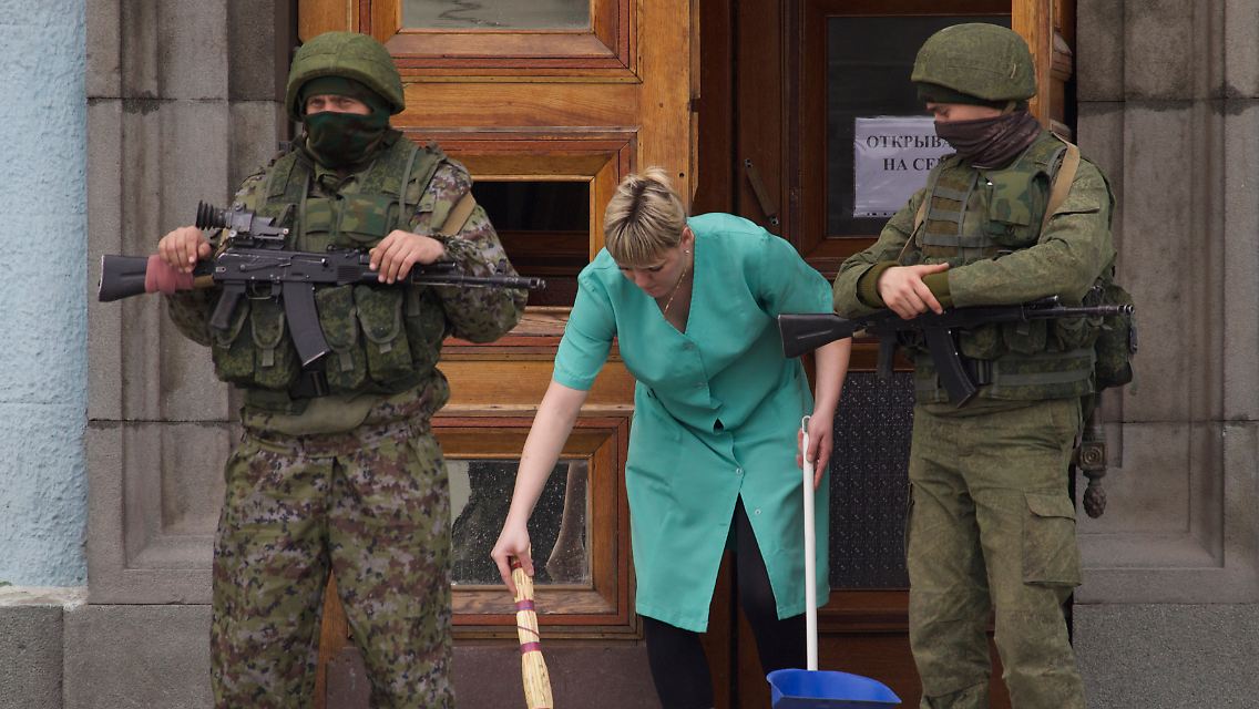 Doch darüber hinaus verfolgt die Armee offenbar eine Art Guerilla-Besatzung.