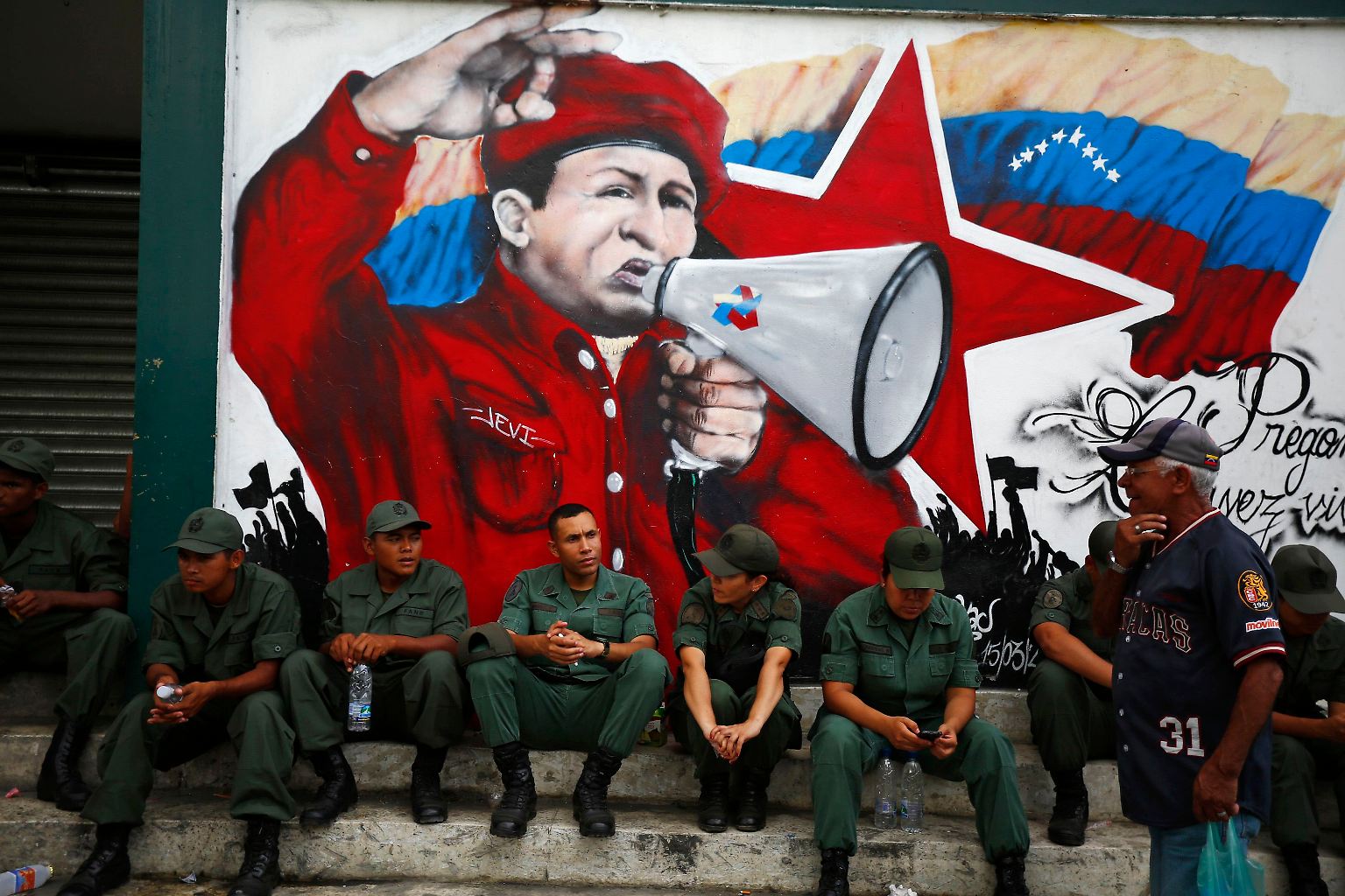 Hugo Chávez' Vermächtnis ist in Gefahr. So sehen es derzeit zumindest jene, die in den Auseinandersetzungen in Venezuela zur Regierung halten.