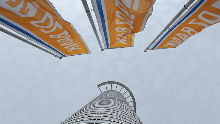 Blick auf die Zentrale der DZ Bank in Frankfurt am Main.