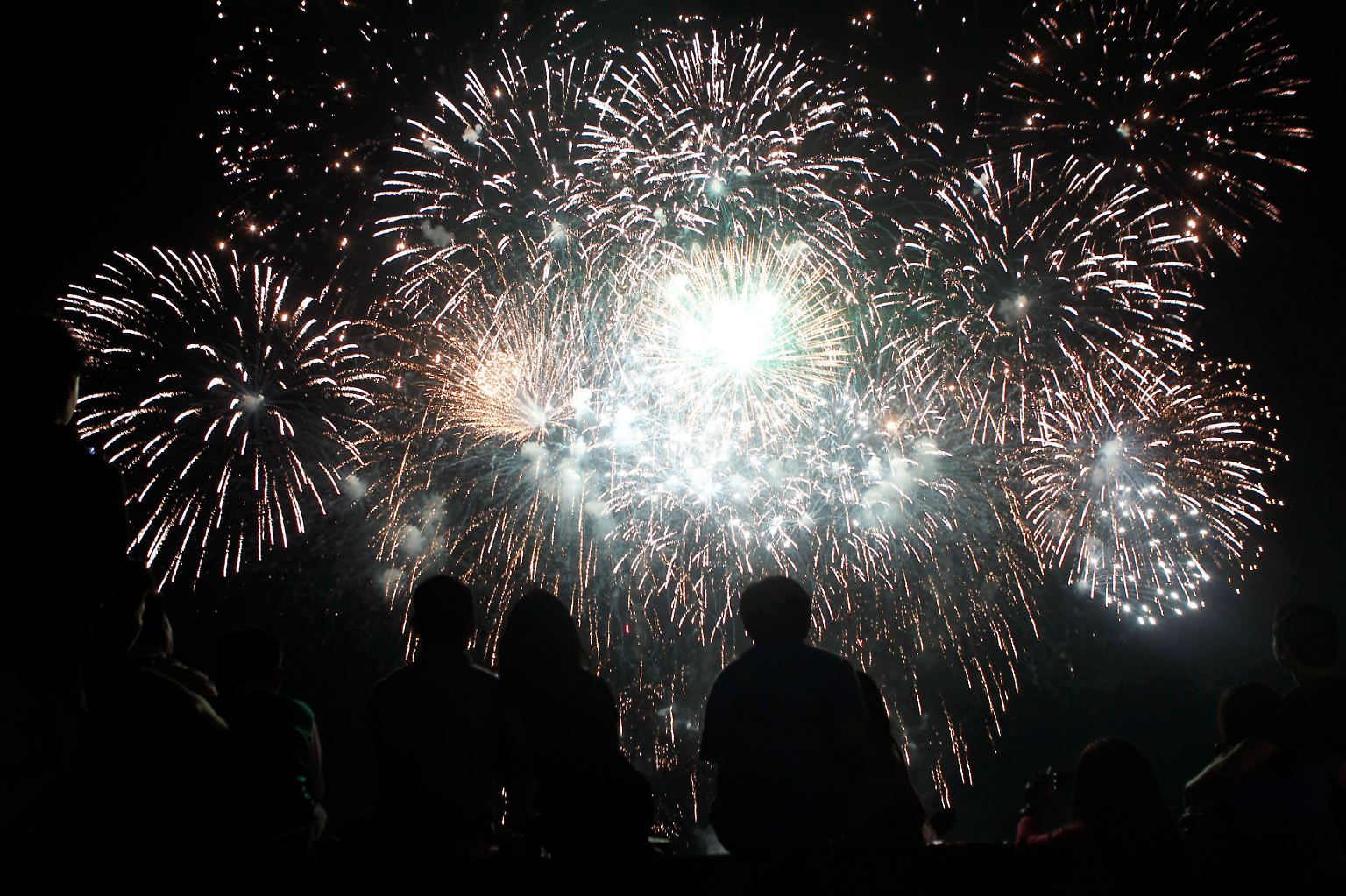 Das Kursfeuerwerk am deutschen Aktienmarkt hat Anlegern kräftige Gewinne beschert. 