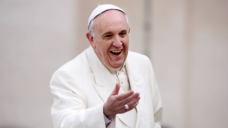 Auch ein Papst ist kein Superman,l sagt Franziskus. Er sei ein ganz normaler Mensch. 