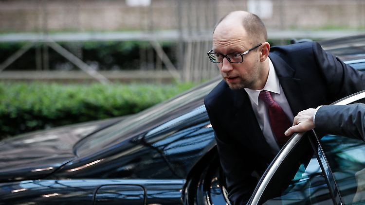 Jezenjuk war auf dem Weg von Brüssel nach Kiew.