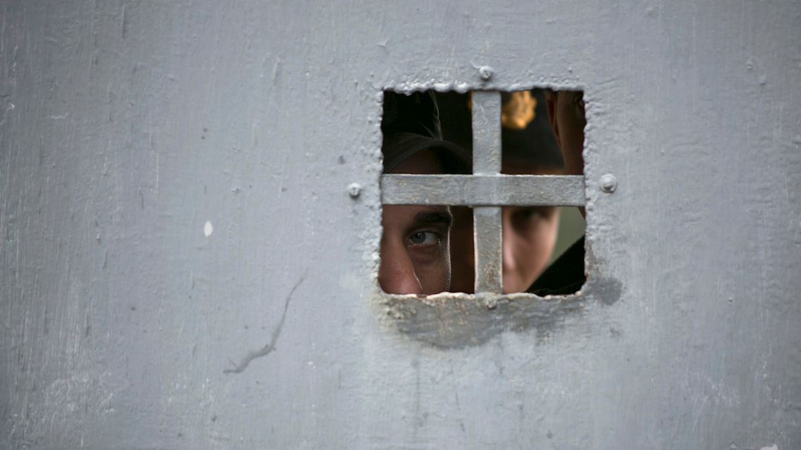 2014-03-08T090500Z_812959368_GM1EA381BD301_RTRMADP_3_UKRAINE-CRISIS-CRIMEA.JPG8378453023582148229.jpg