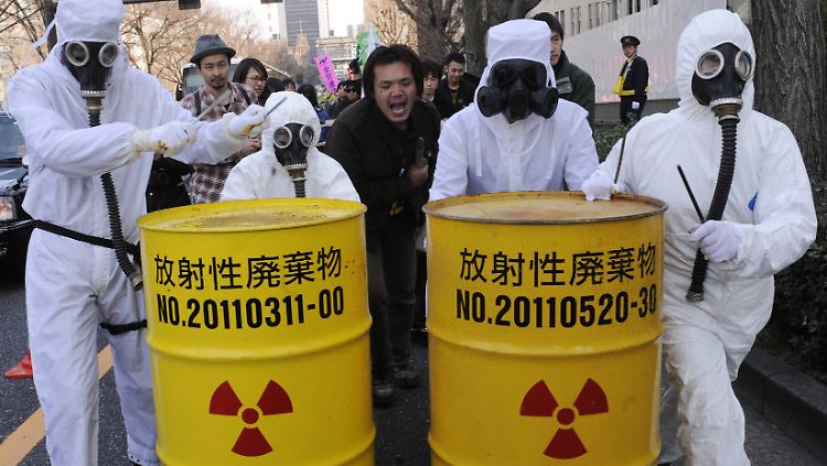 In Japan wächst die Sorge vor einem Wiedereinstieg in die Atomkraft.