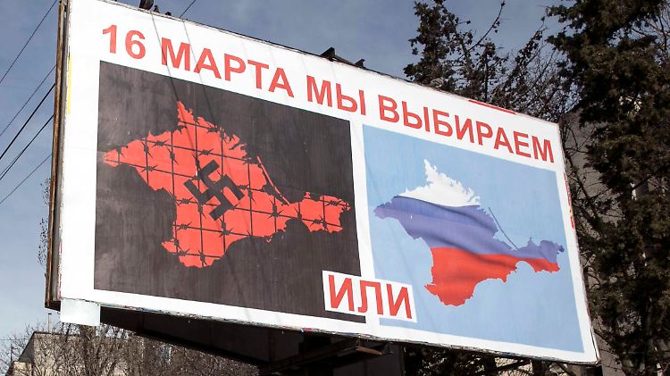 Am 16. März wählen wir, heißt es auch einem Plakat in Sebastopol. Die Krimbewohner haben demnach nur die Wahl zwischen einer "Nazi-Krim" und einer russischen Krim.