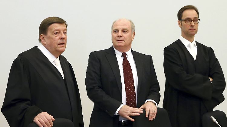 Hanns Feigen, Uli Hoeneß und Markus Gotzens im Gerichtssaal.