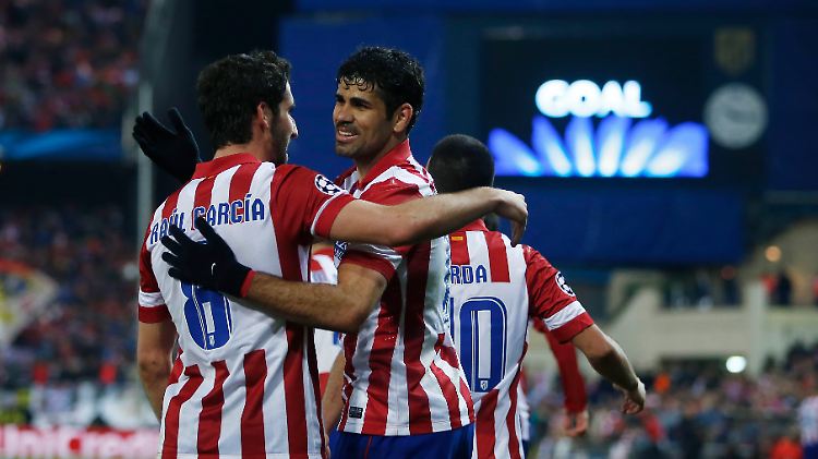 Atleticos spanischer Brasilianer Diego Costa erzielte gegen Milan seine Pflichtspieltore Nr. 28 und 29.