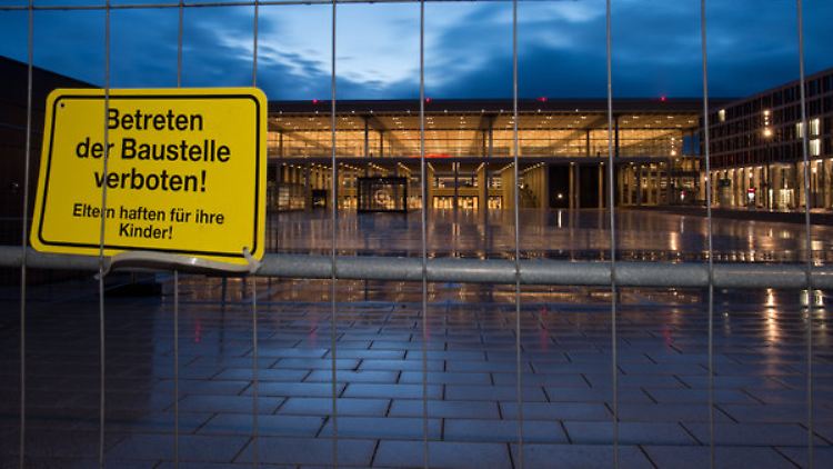 Wann der Flughafen seinen Betrieb aufnimmt, bleibt ungewiss.