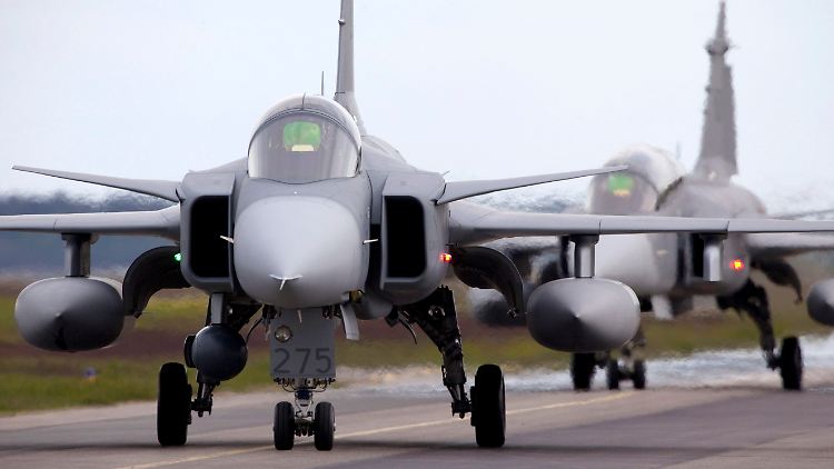 Flugtechnisch nicht schlecht: Der Saab JAS 39 "Gripen" überzeugt vor allem beim Preis.