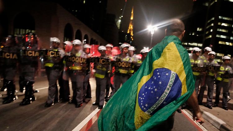 Bereits jetzt kommt es in Brasilien zu zahlreichen Demonstrationen.