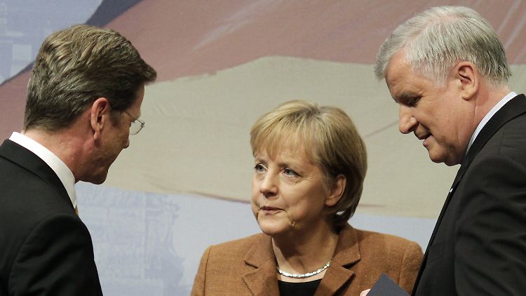 Merkel, Seehofer und Westerwelle: Die Koalition der ernsten Gesichter.