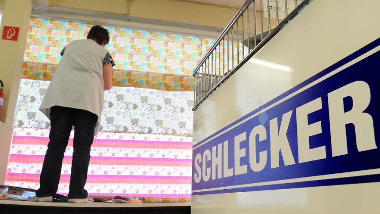 "Der Lebensmittelhandel hatte, als Schlecker pleiteging, ganz einfach noch nicht die Sortimente, um die entstandene Lücke zu füllen", erklärt Handelsexpertin Klug.